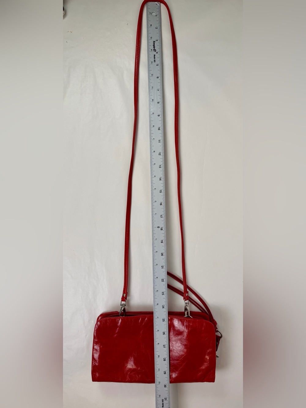 Red leather Hobo crossbody - Picture 9 of 10